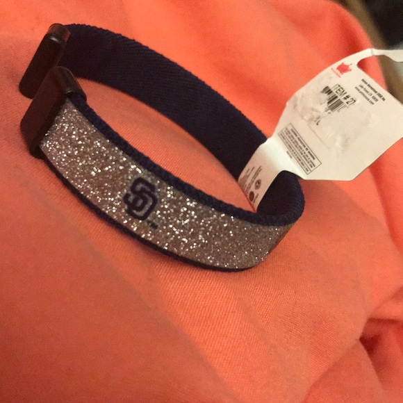 official MLB San Diego Padre’s snap bracelet💙 - Picture 6 of 8